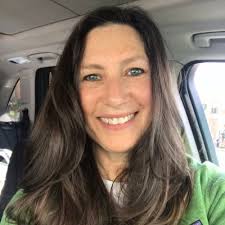 Cynthia Feuer's Instagram, Twitter & Facebook