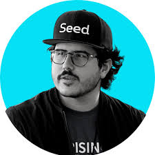 Featured Artist Contract Breakdown: Navigating Collaborations in the Music  Industry