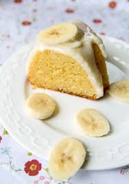 Banana Pudding Cake With Cream Cheese Glaze The Kitchen Magpie Banana Pudding Cake Banana Pudding Pudding Cake