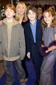 Then And Now Harry Potter Actors At The First Movie Premiere And The Last Harry Potter Actors Harry Potter Characters Harry Potter Cast