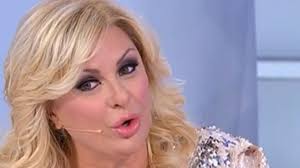 Последние твиты от gianni sperti (@iogiannisperti). Tina Cipollari Uomini E Donne Caduta Dietro Le Quinte Sperti Riprende Tutto