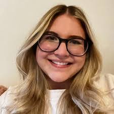 Sandra Mach's Instagram, Twitter & Facebook