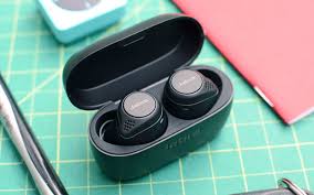 Ever since i installed the most recent update my left earbud works fine for maybe 3 minutes and then start playing the music alot quieter than the right side. Jabra S Elite 75t Wireless Earbuds Drop Back Down To Their Lowest Price Ever Engadget
