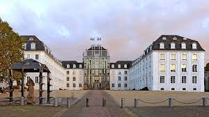 Das schloss saarbrücken, auch „saarbrücker schloss genannt, ist ein barockes schloss in der saarländischen landeshauptstadt saarbrücken. Von Der Burg Zum Schloss Tourismus