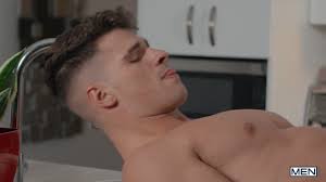 @comiquebots video Tweet