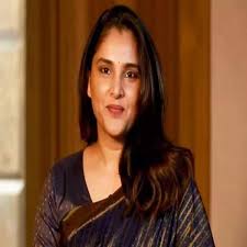 Divya Spandana is absolutely fine. Actress-turned-politician busts death  rumours, said to be in Geneva - The Economic Times