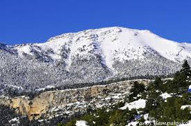 Η υψηλότερη λέγεται «ψηλή κορφή» με ύψος 2.374 μ. Mikrh Zhreia Mountainsgreece