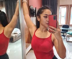 Never been in a serious relationship. Maria Vania And Anindita Hidayat S Sexy Battle With Crop Top Who Wins Okezone Bola Archyde