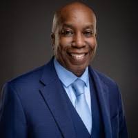 Elliot Allen's Instagram, Twitter & Facebook