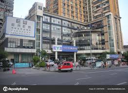 Vehicles Travel Massive Eye Chart Building Chongqing Aier
