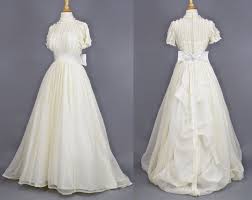 Vintage 1960s Wedding Dress 60s Bridal Gown Cream Lace Illusion Floor Length Wedding 1960s Wedding Dresses Floor Length Wedding Dress Illusion Wedding Dress