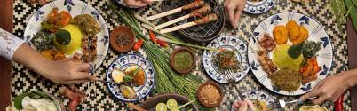 Perpaduan tekstur lembut tahu dengan rasa yang gurih, terasa memanjakan lidah. Oleh Oleh Khas Yang Lezat Dari Kota Besar Di Indonesia