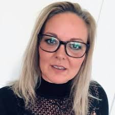 Catherine Ambrose (@CatSamAmbrose)