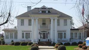 Sears & roebuck sold their kit homes until 1940. Sears Catalog Kit Homes From The Early 1900s Still Exist Today And Some Are Selling For Millions Of Dollars Bankrate Com