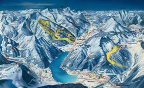 Achenkirch am achensee skigebietinformation, wetter und schneeberichte achenkirch am achensee pistenbedingungen achenkirch am achensee, in austria (in the tirol region), is a medium sized ski resort with 10 ski lifts that offers skiers an impressive 830 metres (2723 feet) of vertical descent. Maurach Am Achensee Skigebiet Christlum Achenkirch Rofan Zwolferkopf Maurach Pertisau Pistenplan Skikarte Panoramakarte Pisten Loipen Bergbahnen Karte