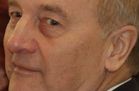 Pietiek :: Valsts prezidents Bērziņš apliecina savu Latvijas lielākās  pensijas saņēmēja statusu