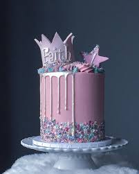 21st Birthday Cake Decorations For Her Pin By Wady Rhvs On Pastelitos In 2020 21st Birthday Cake For Girls Princess Birthday Cake Birthday Drip Cake