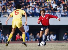 El apoyo abierto de diego armando maradona al gobierno del presidente venezolano nicolás maduro encontró una resistencia inesperada en la figura de mario alberto kempes. The Underrated Goals Of Mario El Matador Kempes The Man Who Won Argentina The World Cup