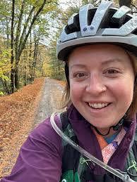 One of my favorite things about being a slow cyclist is having the time to  take in all the beauty around me. I'll take 3 mph climbs and gorgeous views  any day