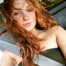 Time makes you bolder, children get older. I'm getting older, too.” —  Stevie Nicks ✨ ✨ ✨ Wishing nothing but love and magic to @lacey.magee