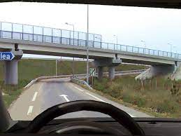 Dacă vreţi să părăsiţi autostrada a măriţi viteza 169., alin.2 din regulamentul rutier: Chestionare Auto DacÄ VreÅ£i SÄ PÄrÄsiÅ£i Autostrada