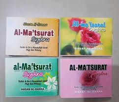 Al ma'tsurat kubroal ma'tsurat kubro. 6 Kelebihan Al Mathurat Amalan Harian Yang Menguntungkan