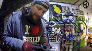 Steuersatz Defekt Falsch Zusammengebaut Montiert Lagerkonus Ausgeschlagen Gabel Wackelt Hat Spiel Youtube