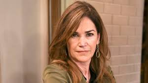 Today is actress Kim Delaney's 64th birthday (born November 29, 1961). She  is known for her starring role as Detective Diane Russell