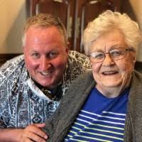 Bridget Everett: Age, Height, Weight, Biography, Family