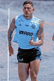 Ainda que quando era pequeno tinha o cabelo loiro quase branco, pelo que há uma probabilidade do filho nascer assim. Pin Em Flamengo