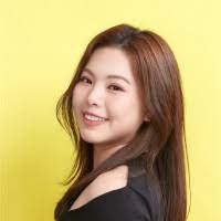 Elva Chen's Instagram, Twitter & Facebook