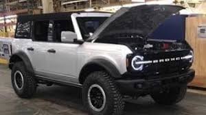 سوق السيارات حصري جدا تسريب صور وسعر سيارة فورد برونكو الجديد Ford Bronco New Bronco Bronco Sports