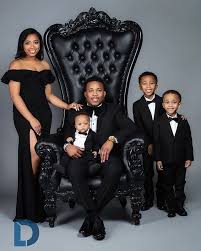 Nothing Like Family Familygoals Dlacyphoto Family Photoshoot Outfits Glam Family Photoshoot Family Photo Outfits
