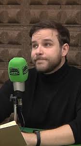 Una tarde llena de inspiración! ☀️ Tuvimos el gusto de recibir a Kevin  Brooks (@kevinbrooksauthor ), autor del libro Johnny Delgado, entre muchas  otras obras, quien nos compartió sobre su trayectoria, su