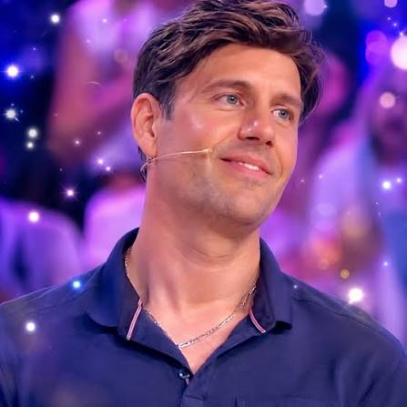 ⭐Les 12 coups de midi : Qui est Sébastien, le nouveau Maître de midi ? 🤔👀  Le nouveau Maître de midi vient de Sanchey dans les Vosges, et est papa de  deux