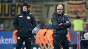 Die nachfolge als chefcoach übernimmt bis zum ende der laufenden saison hannes wolf. Bericht Bayer Leverkusen Mit Ex Bvb Coach Peter Bosz Einig