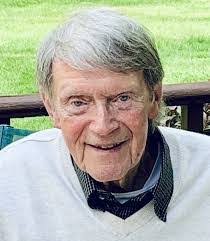 Lee Pound's Instagram, Twitter & Facebook