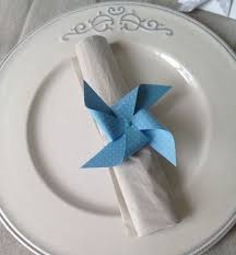 Rond De Serviette Moulin A Vent Pour Une Decoration De Table De Mariage Bapteme Annivers Rond De Serviette Idee Deco Bapteme Garcon Deco Table Bapteme Garcon