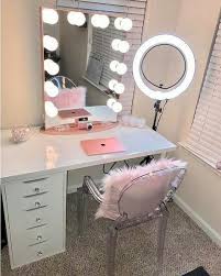 All of your beauty supplies organized and at your finger tips. Makeup Beauty And Vanity Image 6897382 On Favim Com