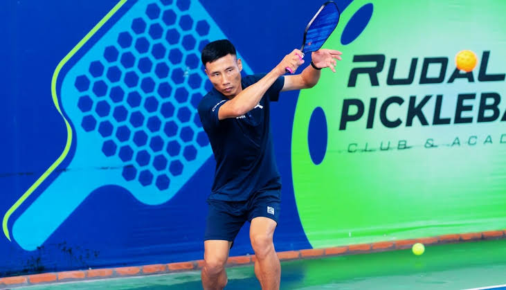 Smash pickleball