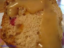 Gateau A La Salade De Fruits Et Sauce Au Caramel Dessert Recipes Baking Recipes Desserts