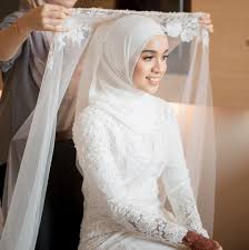 Fuzanamokhtaza On Instagram The Elegant Amylia Halmy In Fuzanamokh Tesettur Gelinlik Modelleri 2020 Fuzan 2020 Gelinlik Dugun Fotograflari Elbise Dugun