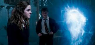 Harry flung himself out from behind the bush and pulled out his wand. Harry Potter Die Patronus Gestalten Aller Hexen Und Zauberer