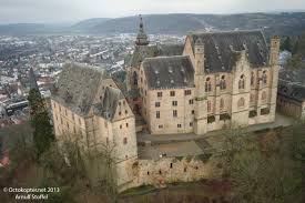 Nada pasó hasta el 3 de enero de 1994 fecha en que la orden de verificar la tesis de hamer fue emitida, ¡un caso único en la historia de las universidades! Castillo De Marburgo Megaconstrucciones Net Movil