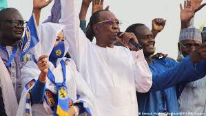 Deby, 11 nisan'da gerçekleştirilen seçimlerde 6. Chad S President Set To Extend His 30 Year Rule World Breaking News And Perspectives From Around The Globe Dw 09 04 2021