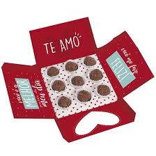 Vale massagem, vale beijo, vale brigadeiro, vale qualquer coisa que possa deixar o seu namorado ou namorada feliz. Caixa Surpresa Para Brigadeiro Amo Voce 13 7x13 7x10 Com 1 Unidade No Magazine 25 De Marco
