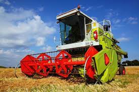 Combined Harvester In Field Agriculture Harvest Machine In Red And Green Again Sponsored Agriculture Harvest Combine Harvester Harvester Stock Photos