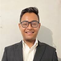 90+ perfiles de «Iván Razo»