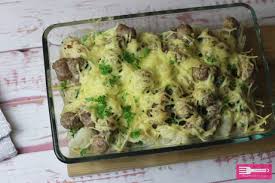 Mit pfeffer, salz und muskatnuss abschmecken. Blumenkohl Bratwurst Gratin Low Carb Sandras Kochblog