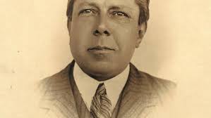 Through Adversity to the Stars: 100 Years of Mount Stromlo Observatory